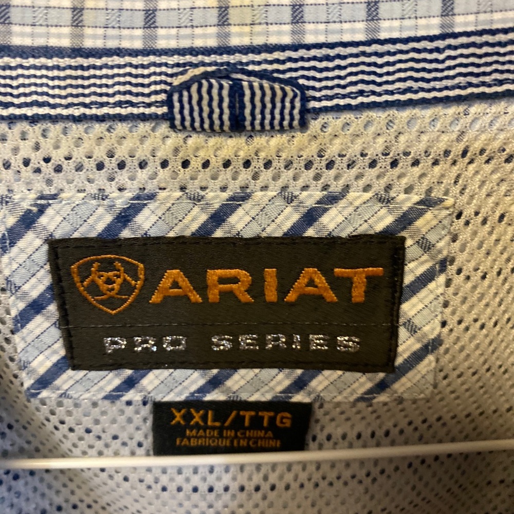 Men’s long sleeve shirt